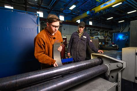 colleges with metal fabricators